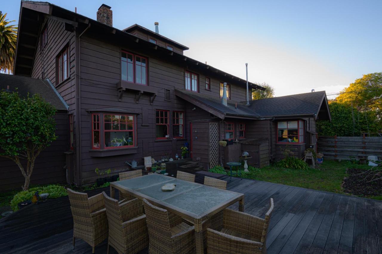 The Captains Quarters Fort Bragg Exterior photo